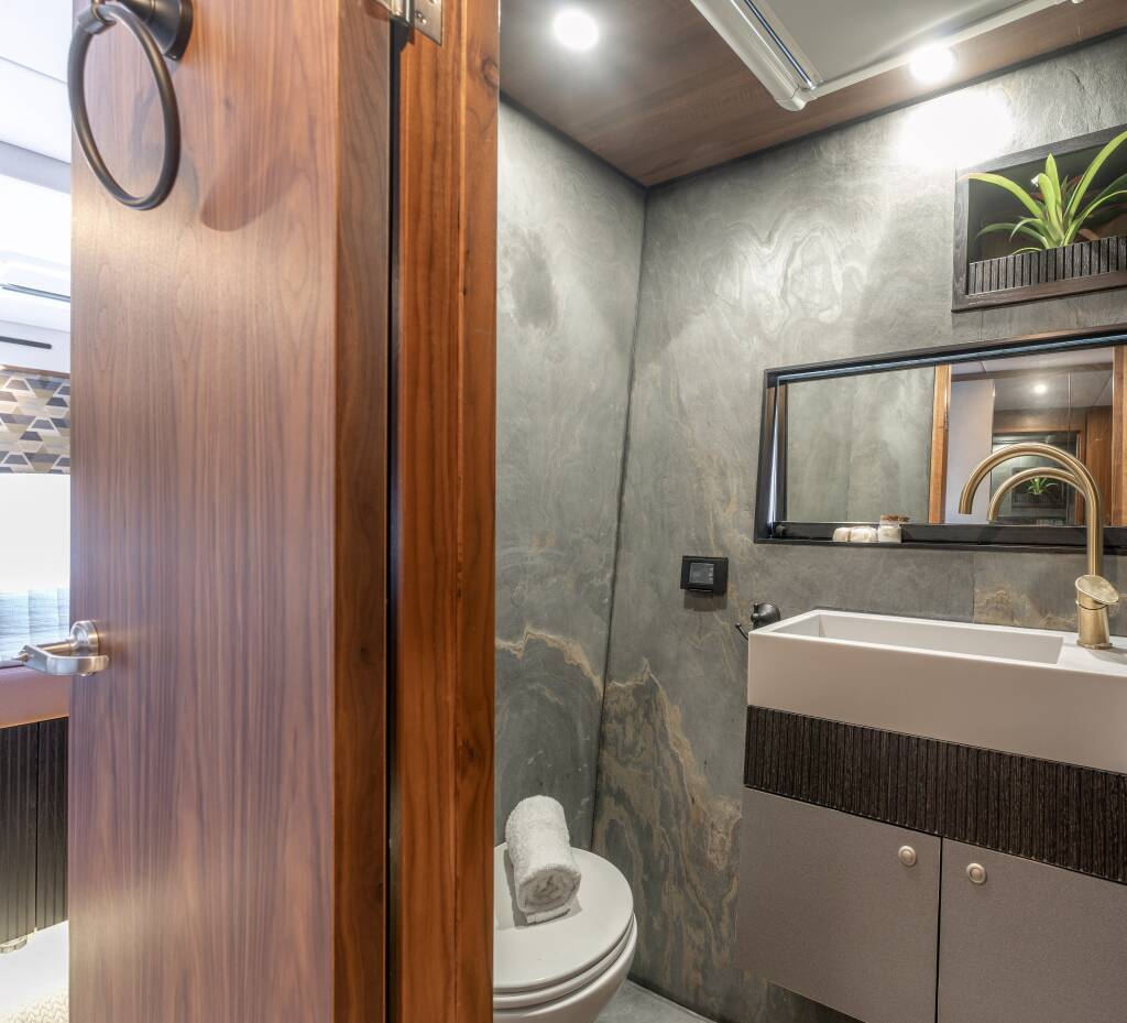 Catamaran J-Yachts HANI I (VAT included - APA 25% not included) 