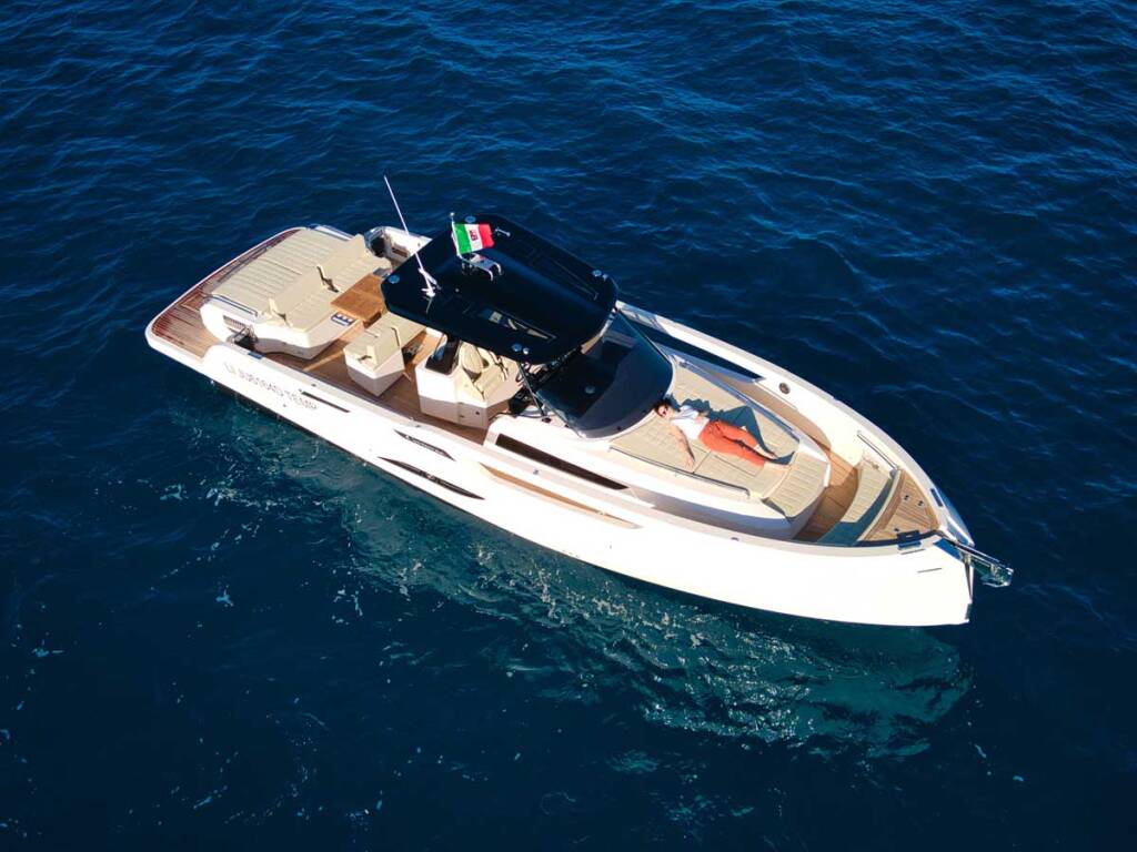 Cayman 380WA Just Icon