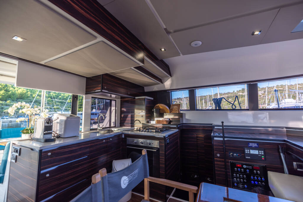 Cervetti 44 Power- Abuzz