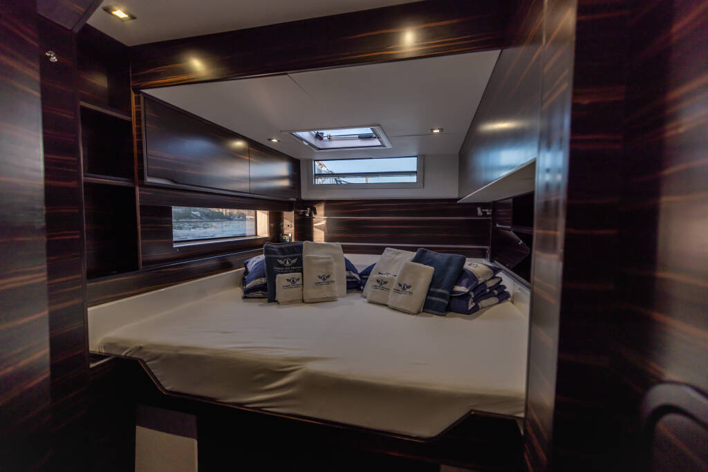 Cervetti 44 Power- Abuzz