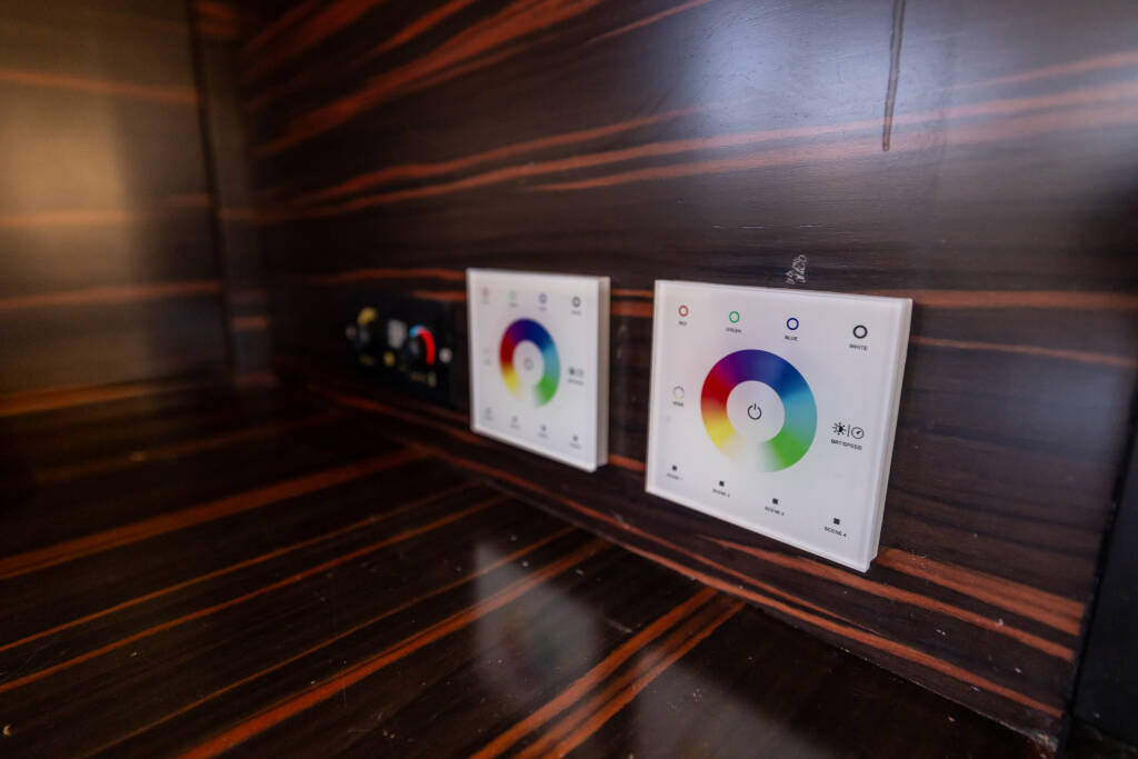 Cervetti 44 Power- Abuzz