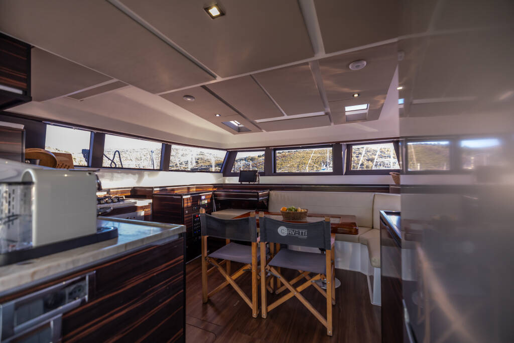 Cervetti 44 Power- Abuzz