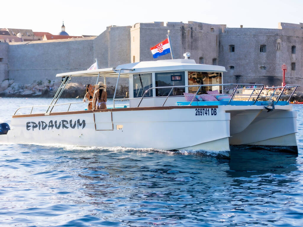 Custom build catamaran Allegra