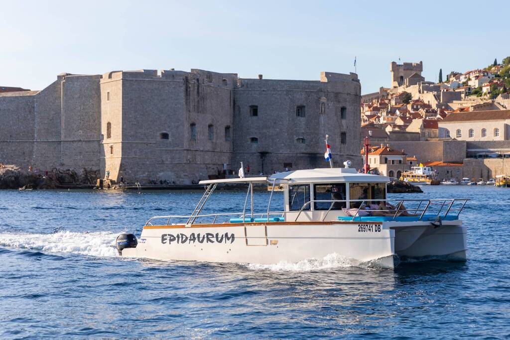 Custom build catamaran Allegra