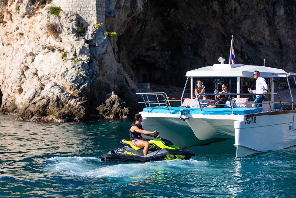 Custom build catamaran Allegra