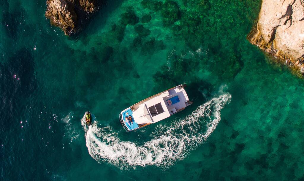 Custom build catamaran Allegra
