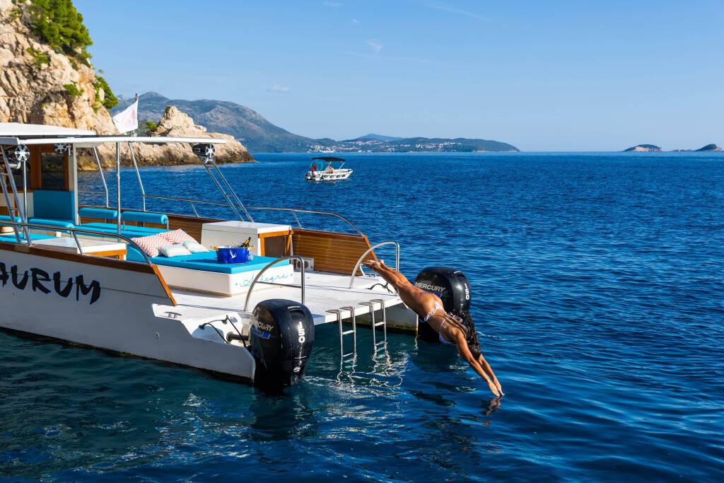 Custom build catamaran Allegra