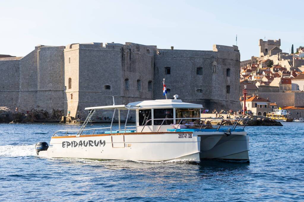 Custom build catamaran Allegra