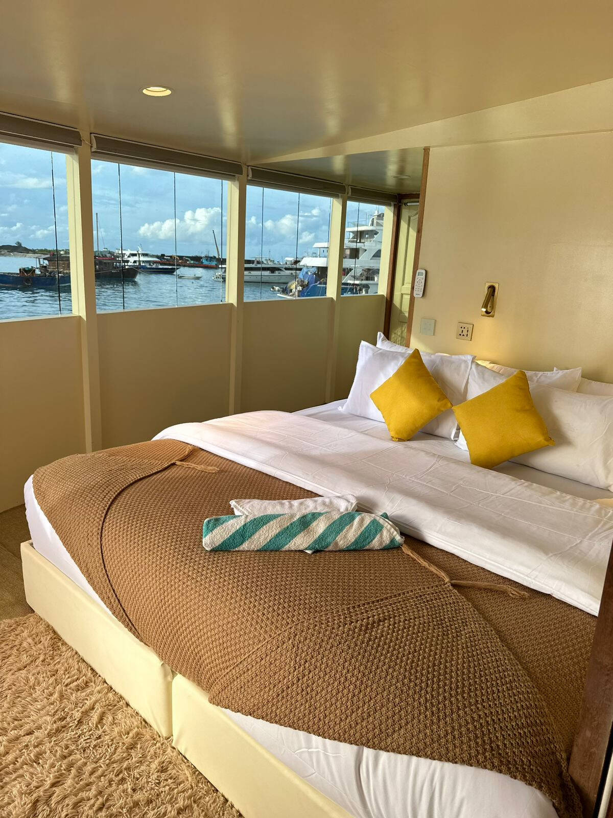 Custom build motoryacht Atoll Villa