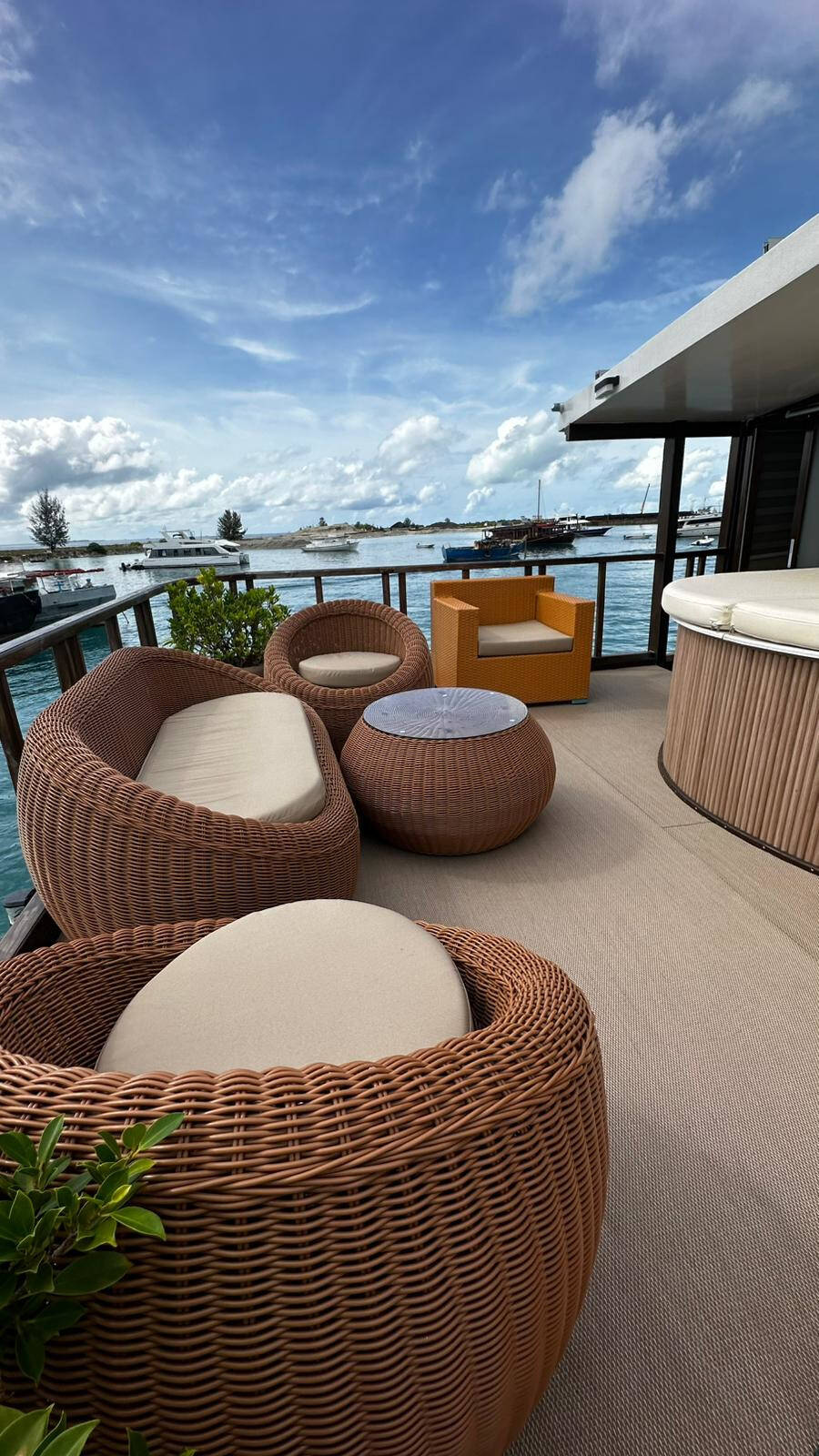 Custom build motoryacht Atoll Villa
