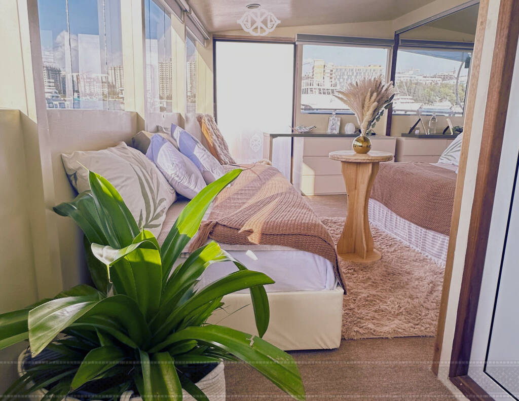 Custom build motoryacht Atoll Villa