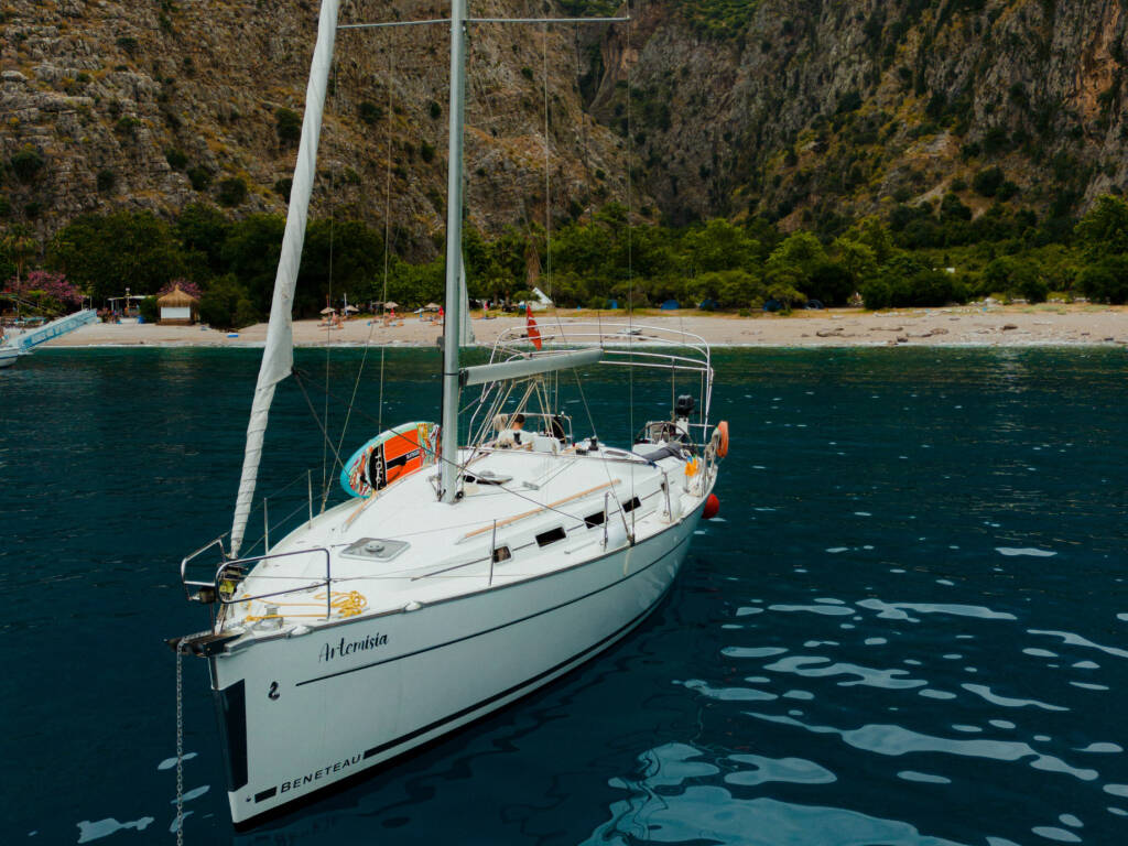 Cyclades 39.3 Artemisia