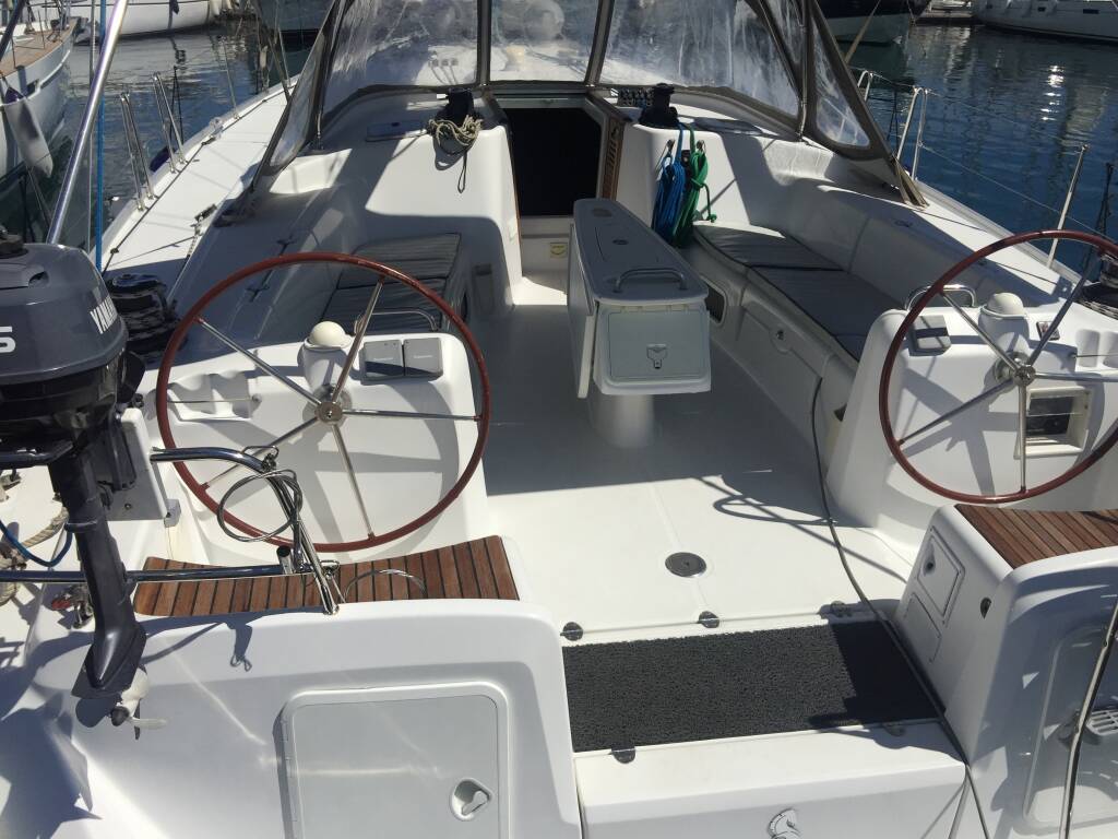Cyclades 50.5 Sea Walks