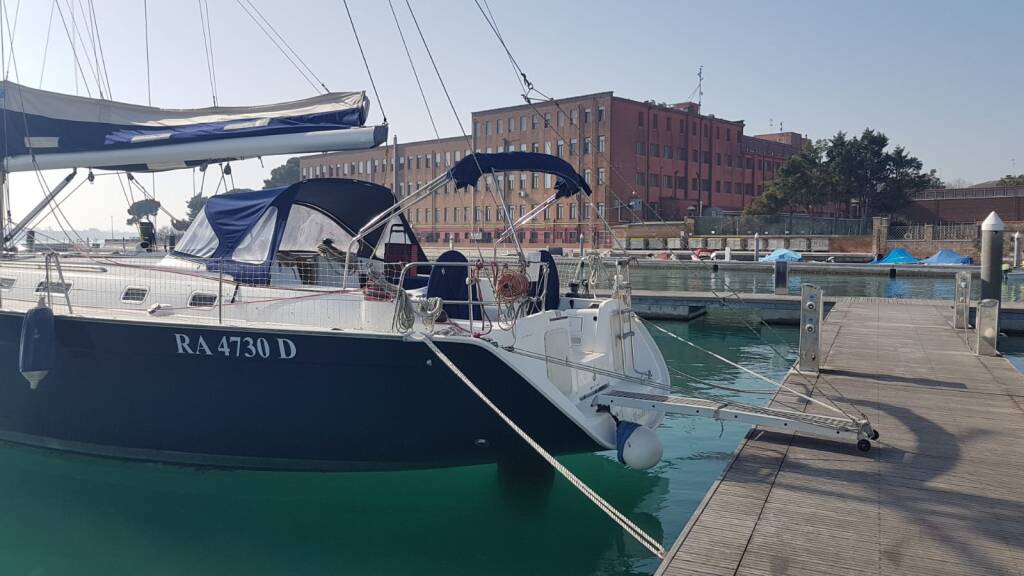 Cyclades 50.5 Nisyros
