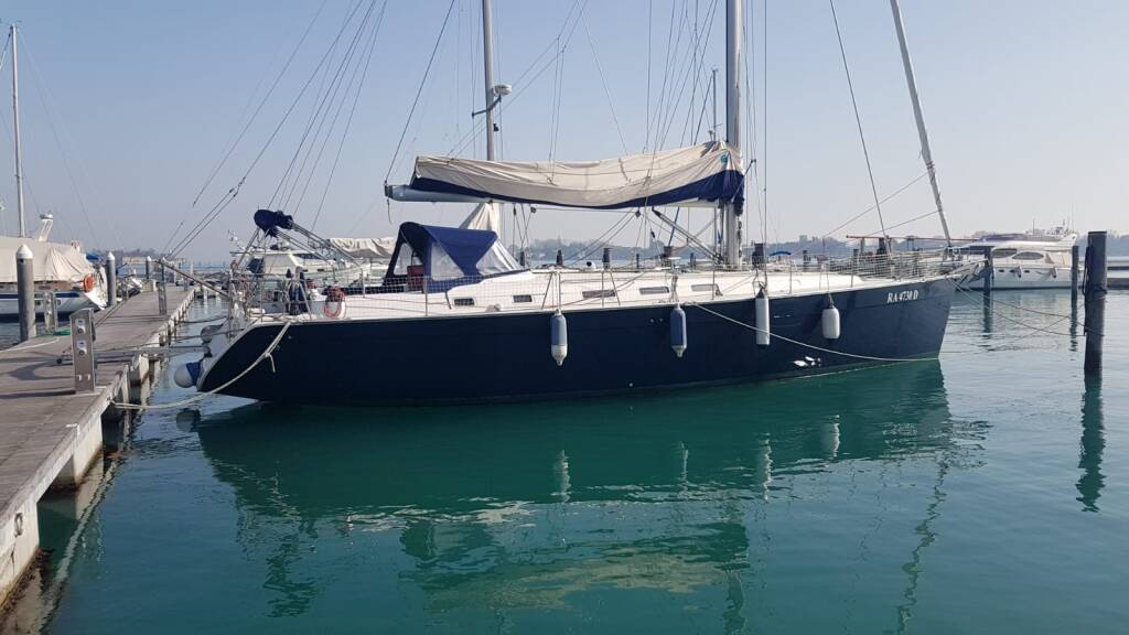 Cyclades 50.5 Nisyros