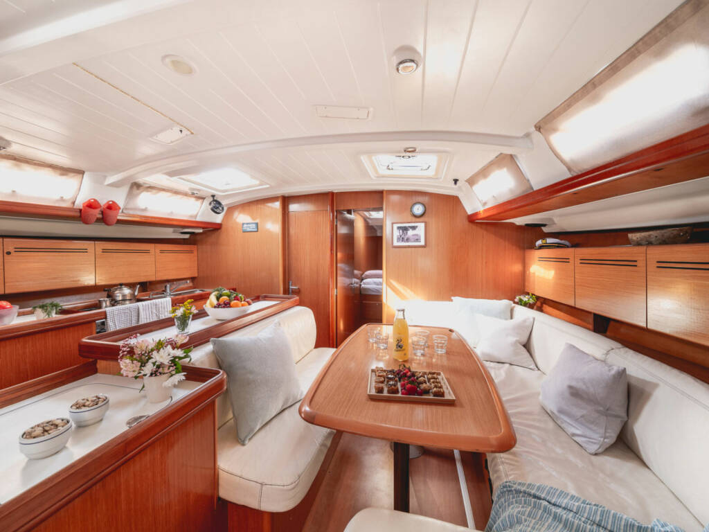 Cyclades 50.5 Zorba Cabin 2