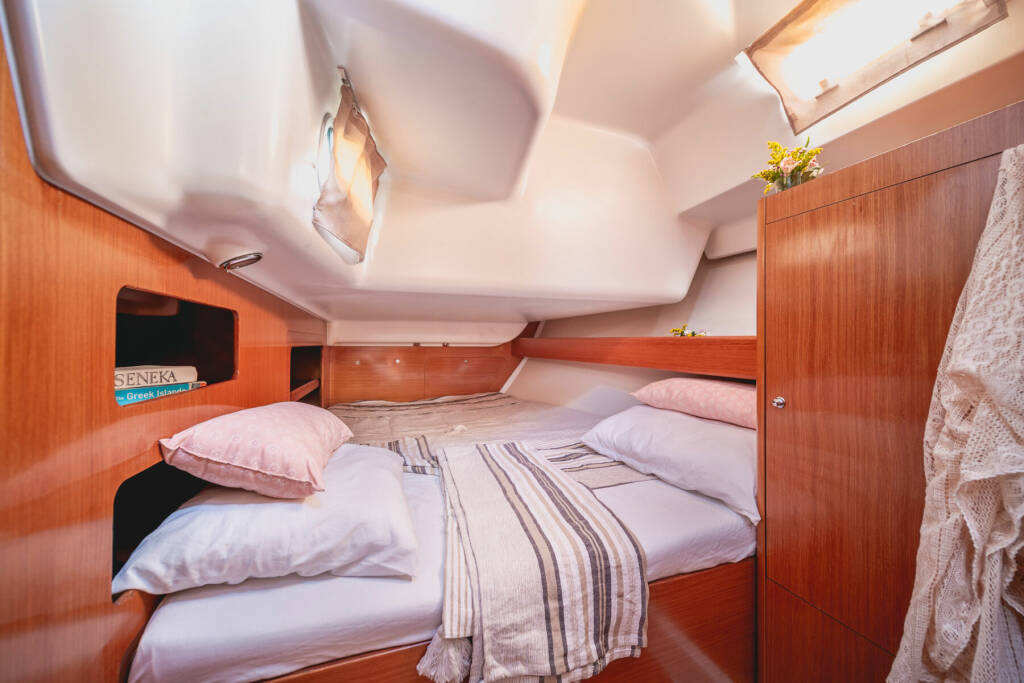 Cyclades 50.5 Zorba Cabin 3