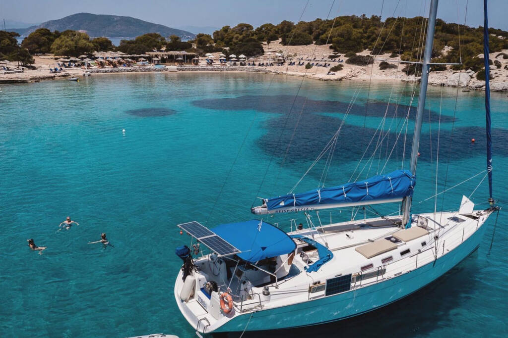 Cyclades 50.5 Zorba Cabin 4