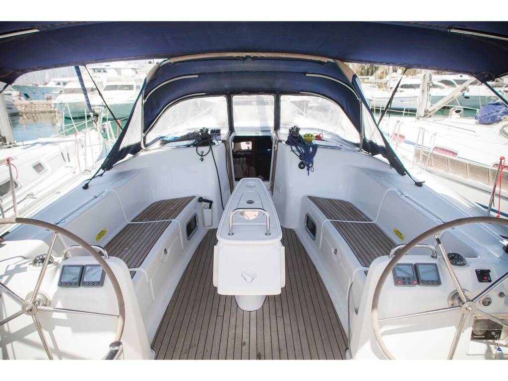 Cyclades 50.5