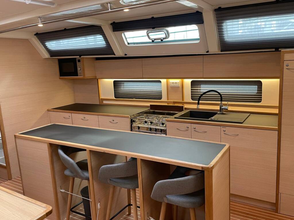 D&D Kufner 54 Exclusive Six on the Sea