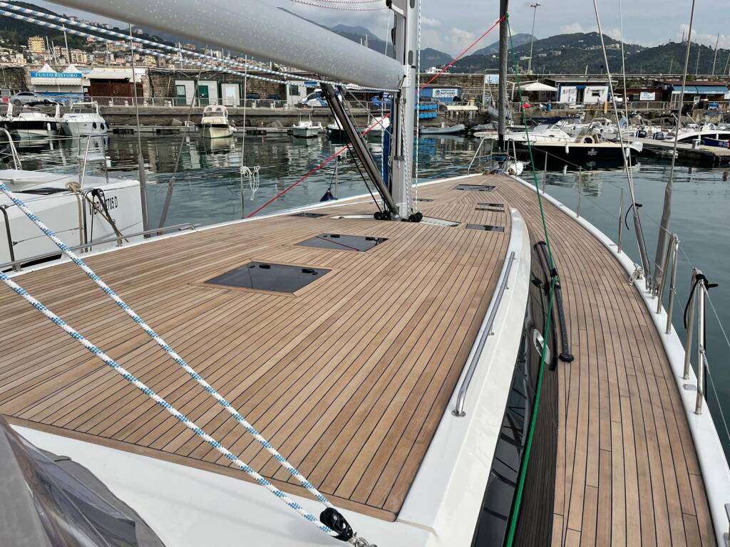 D&D Kufner 54 Exclusive Six on the Sea