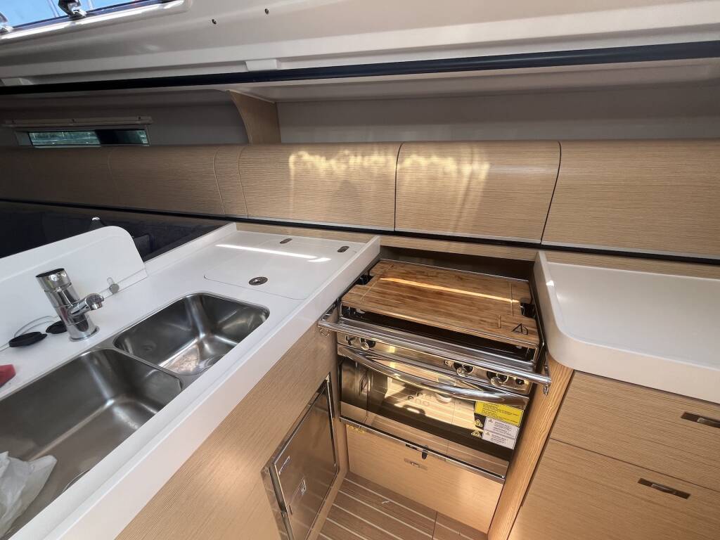 Dehler 38 Ship Happens