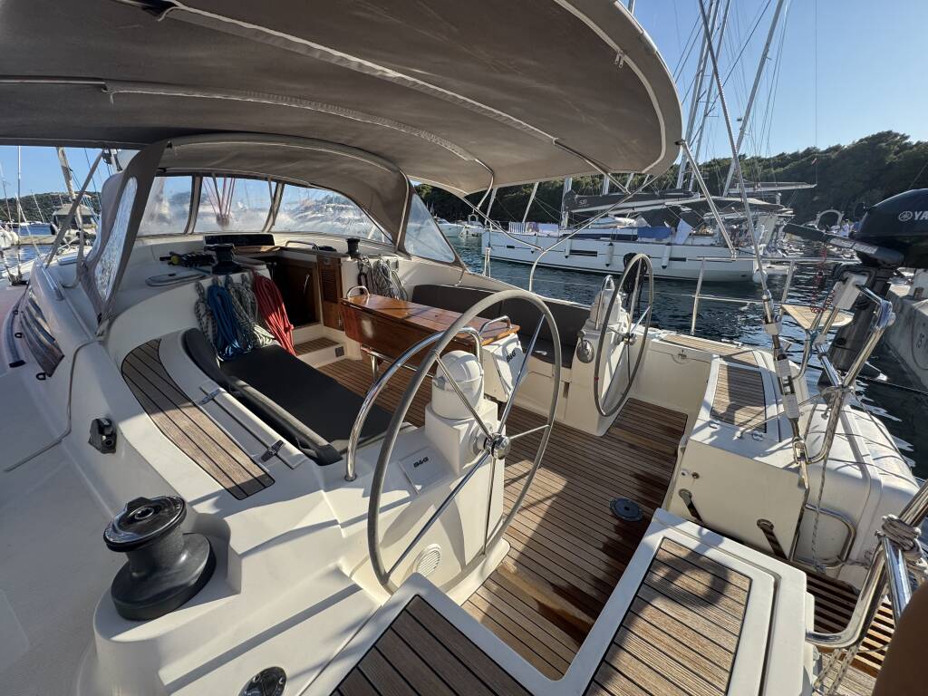 Delphia 47 Team Adventure