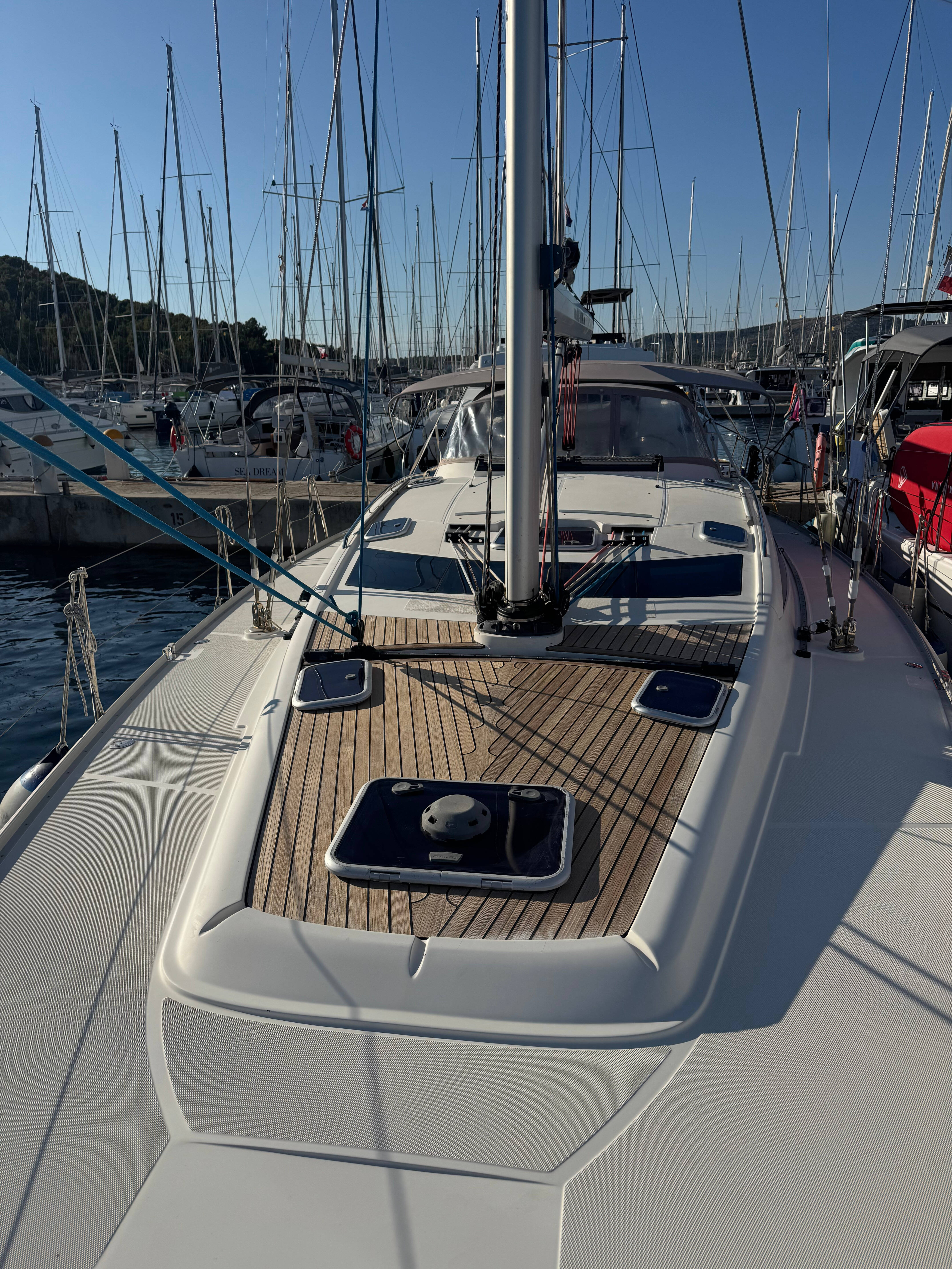 Delphia 47 Team Adventure