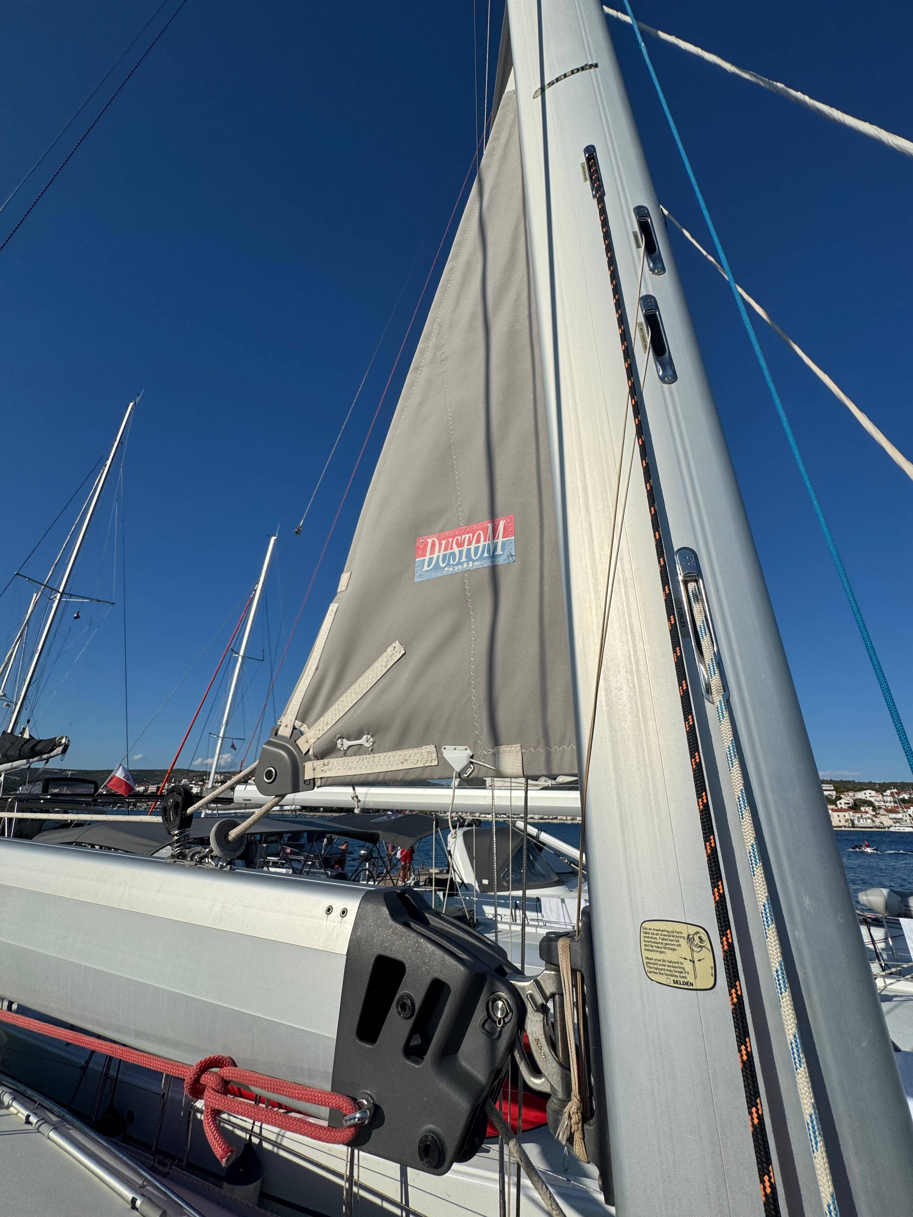 Delphia 47 Team Adventure