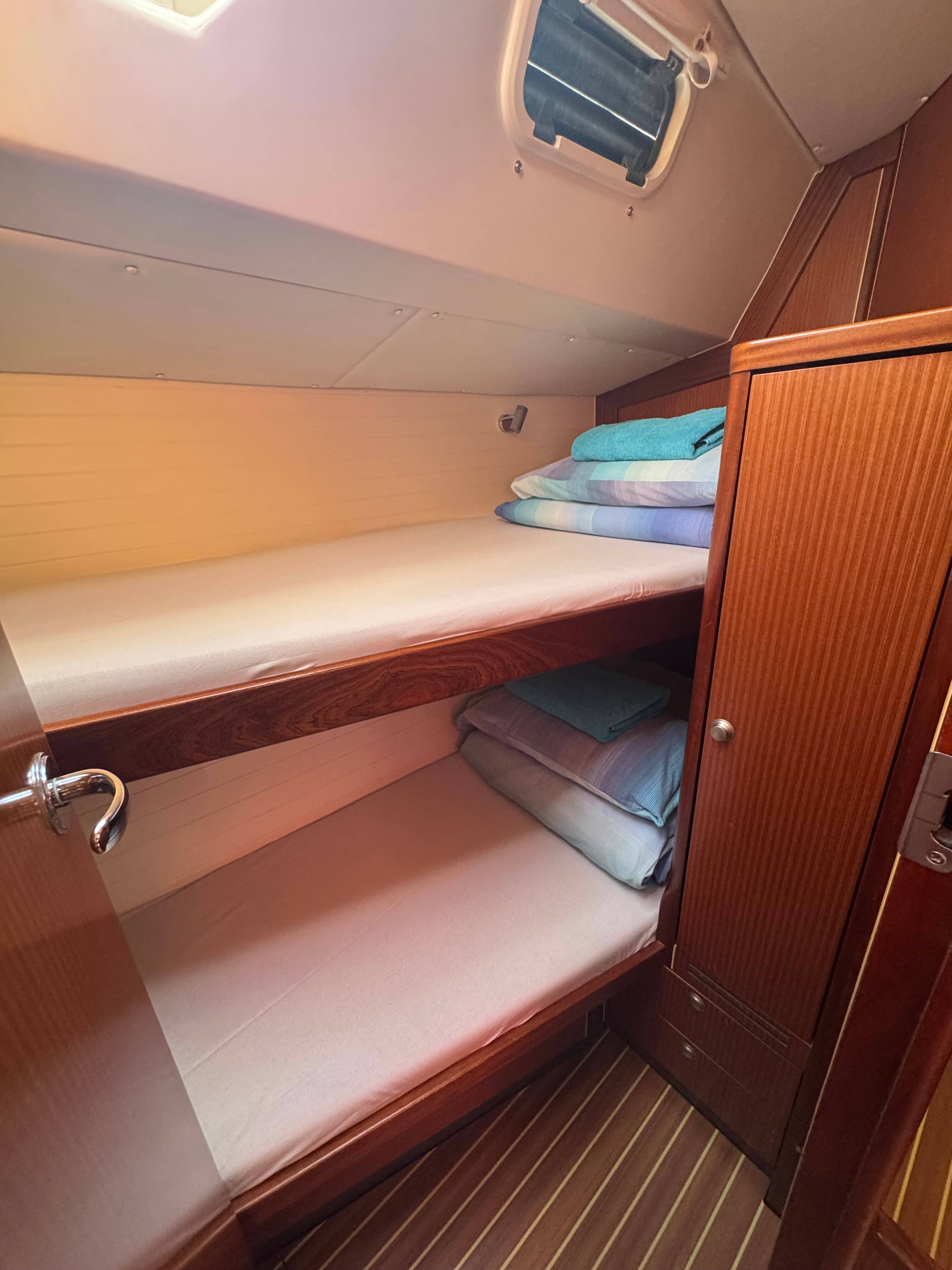 Delphia 47 Team Adventure