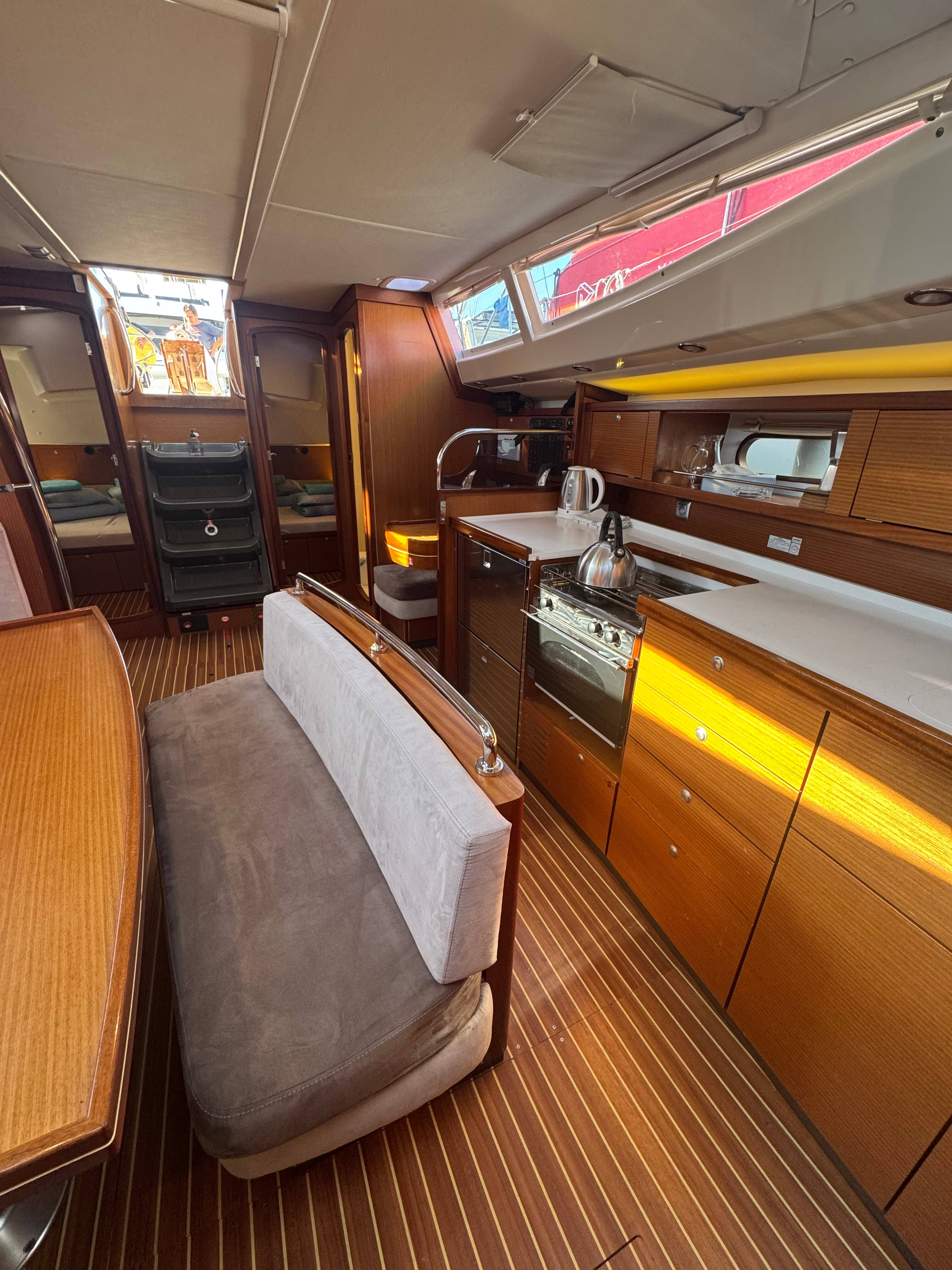 Delphia 47 Team Adventure