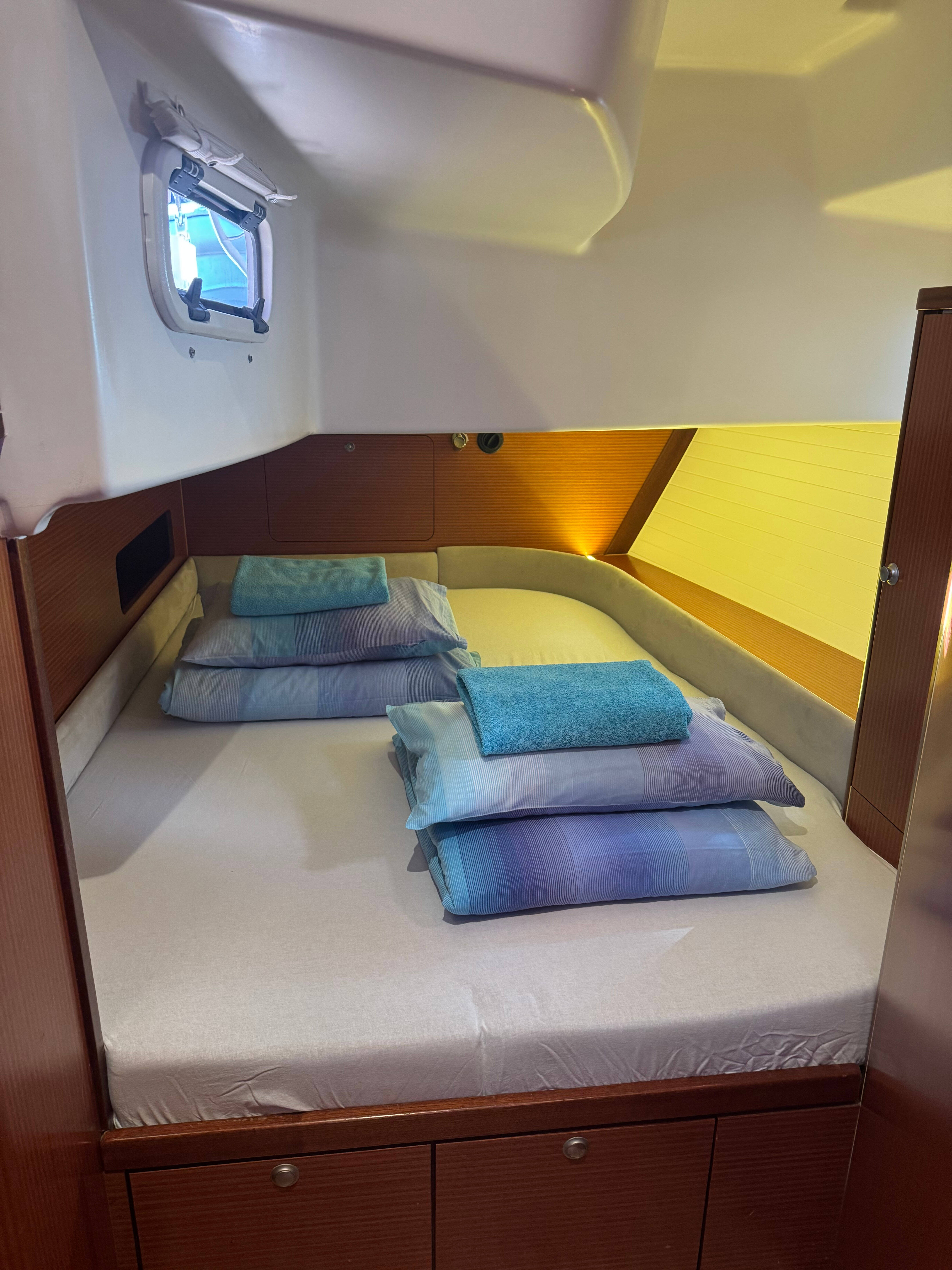 Delphia 47 Team Adventure