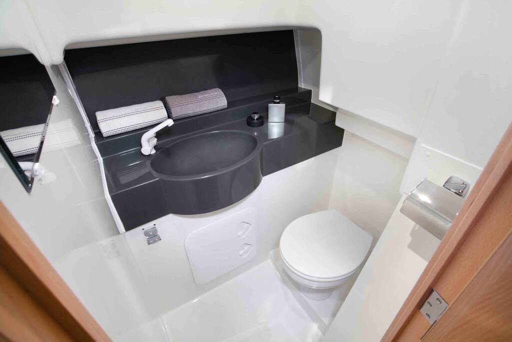 Delphia Escape 800 Liv