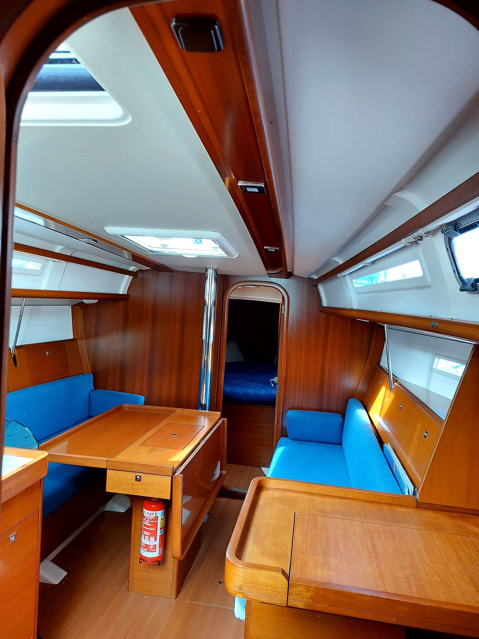 Dufour 34 E Performance Phantom