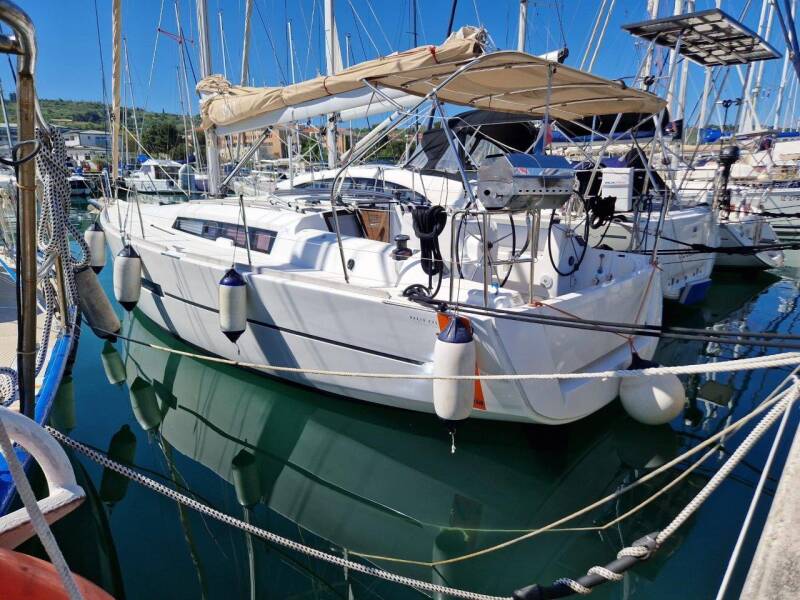 Dufour 350 GL • Joy AS