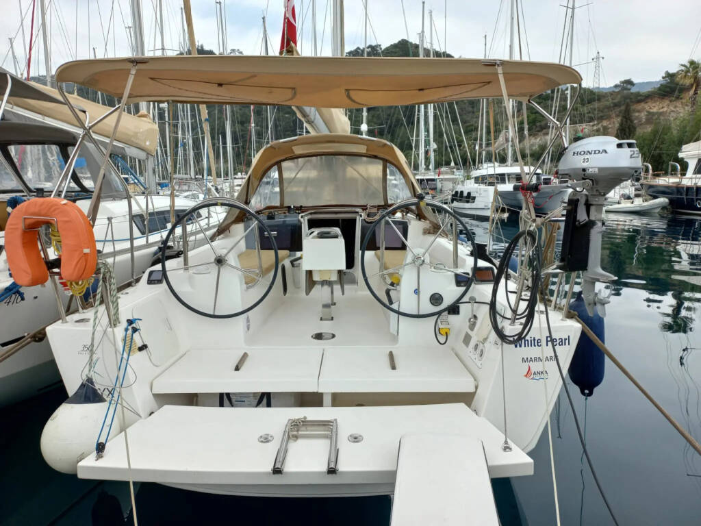 Dufour 350 Grand Large White Pearl
