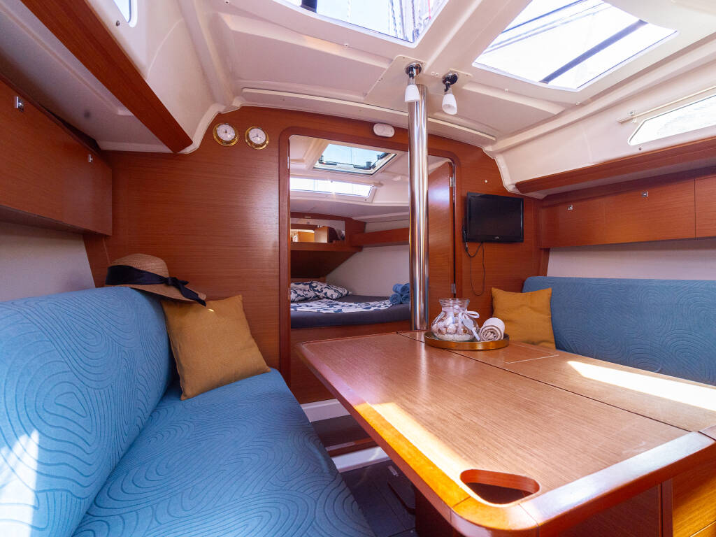 Dufour 360 Grand Large Draco