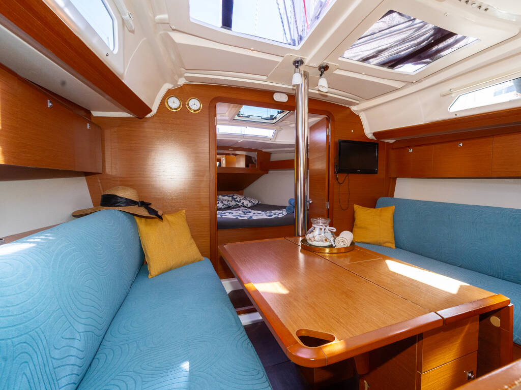 Dufour 360 Grand Large Draco