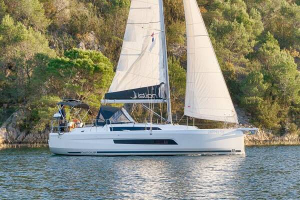 Dufour 37 • First Laugh