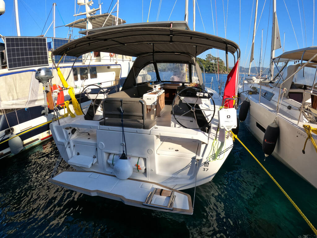Dufour 37 Momo
