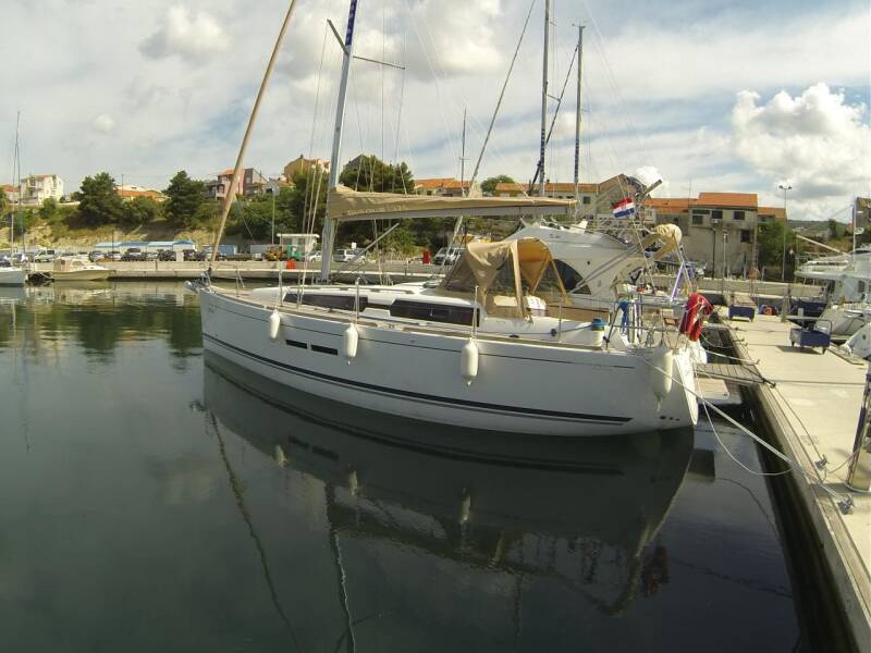 Dufour 375 GL • China Girl