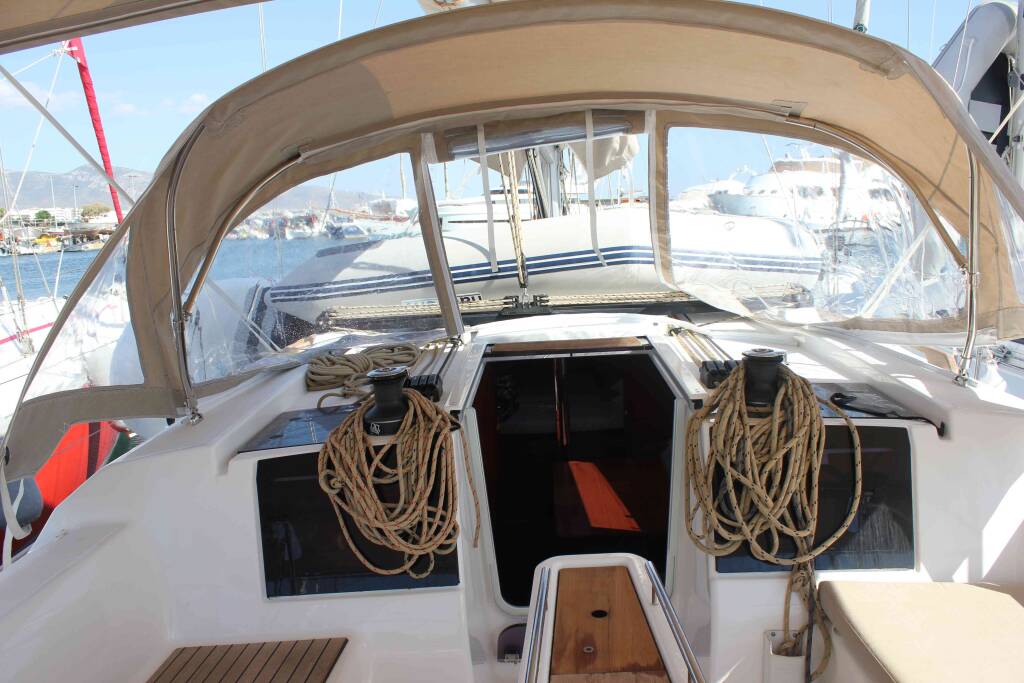 Dufour 382 GL Morning Star