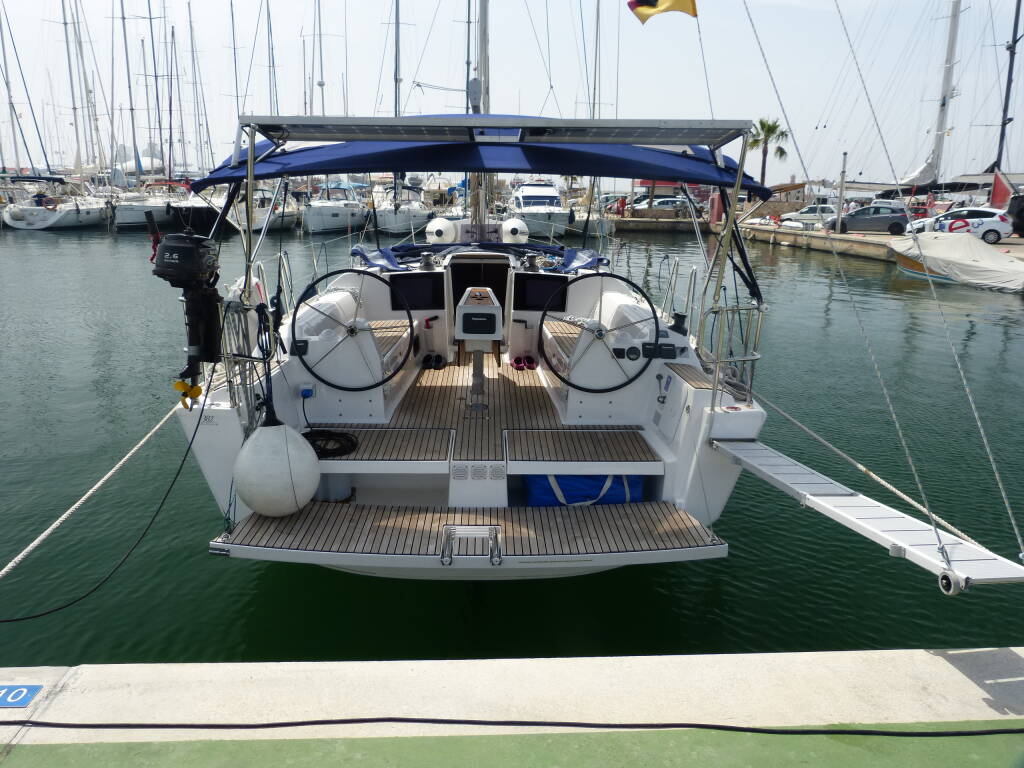 Dufour 382 GL Sunny Blue