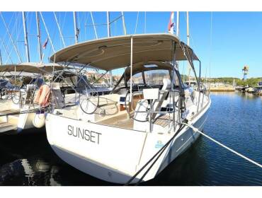 Dufour 382 • Sunset