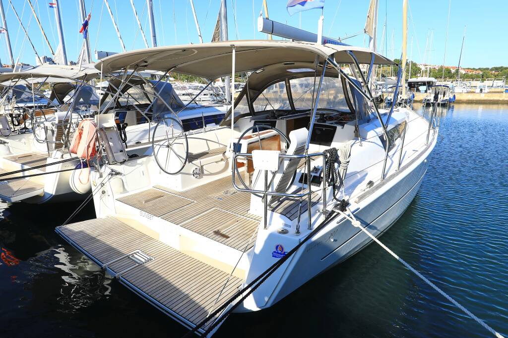 Dufour 382 Sunset