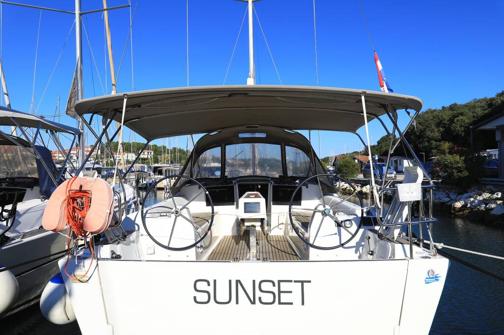 Dufour 382 Sunset