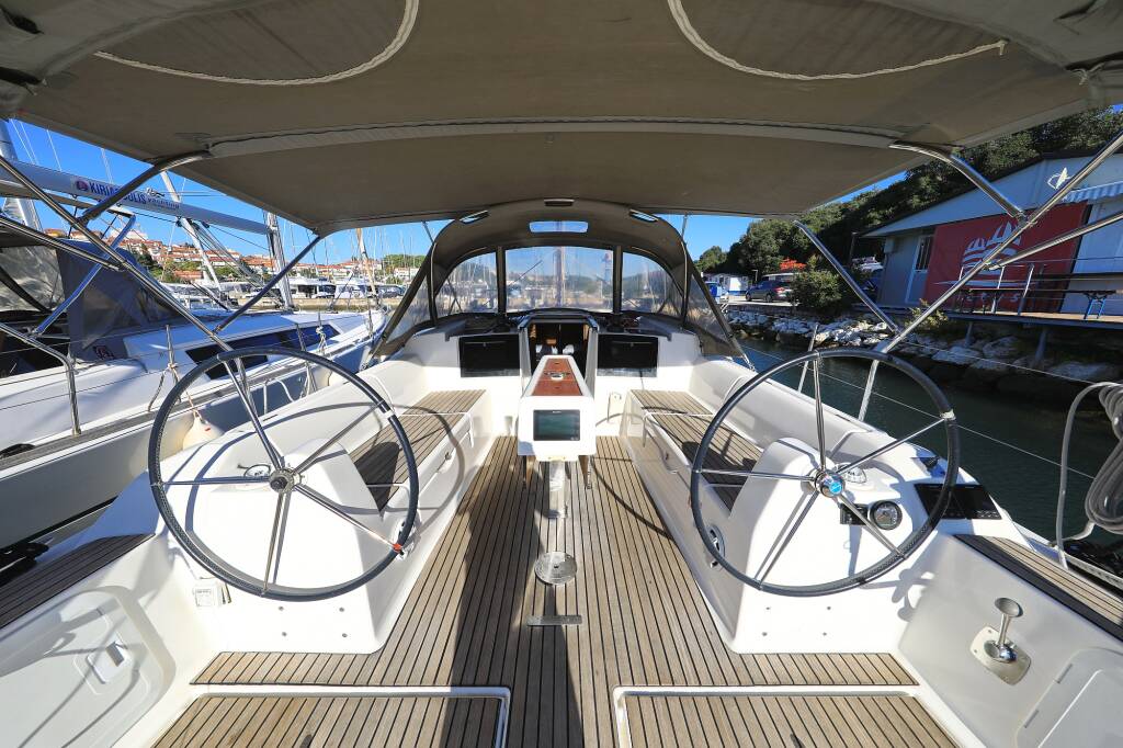 Dufour 382 Sunset
