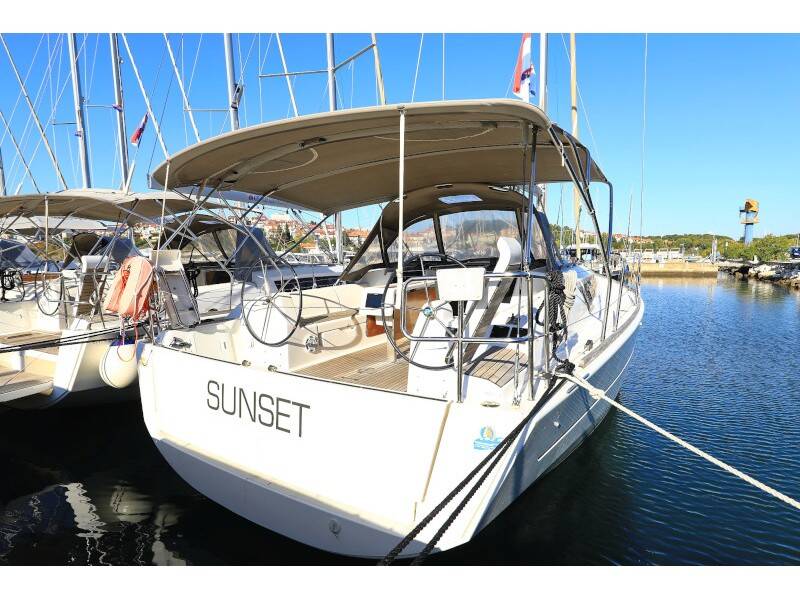 Dufour 382 Sunset