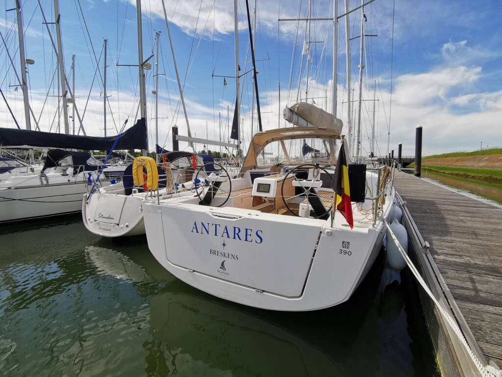 Dufour 390 Grand Large Antares