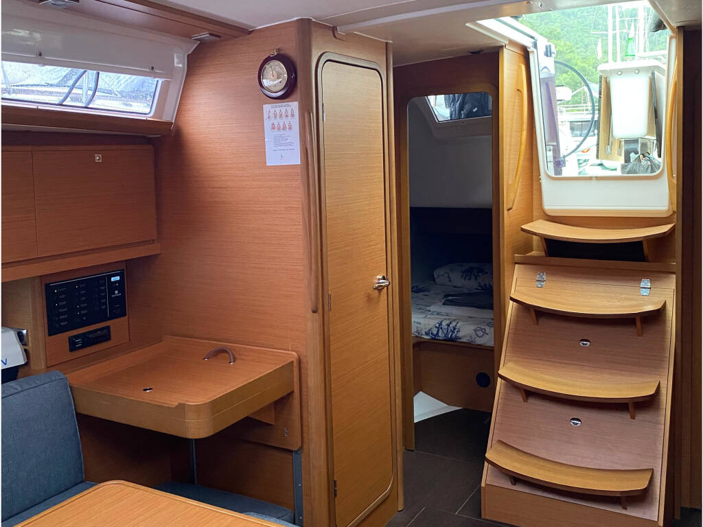 Dufour 390 Grand Large Joy 5